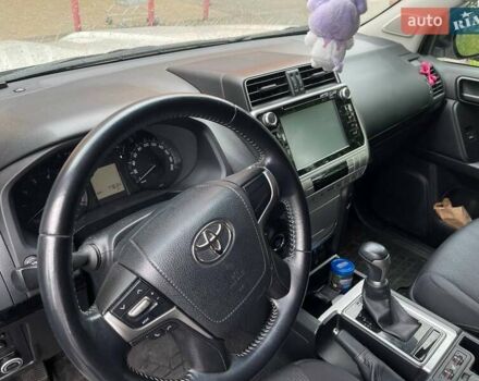 Білий Тойота Ленд Крузер Прадо, об'ємом двигуна 4 л та пробігом 72 тис. км за 38500 $, фото 10 на Automoto.ua