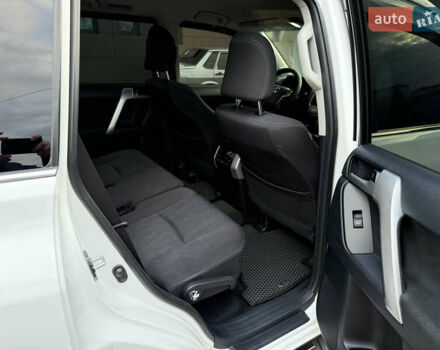 Білий Тойота Ленд Крузер Прадо, об'ємом двигуна 3.96 л та пробігом 175 тис. км за 32500 $, фото 14 на Automoto.ua