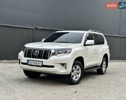 Белый Тойота Ленд Крузер Прадо, объемом двигателя 4 л и пробегом 119 тыс. км за 35450 $, фото 4 на Automoto.ua