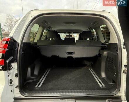 Белый Тойота Ленд Крузер Прадо, объемом двигателя 2.76 л и пробегом 141 тыс. км за 38500 $, фото 60 на Automoto.ua