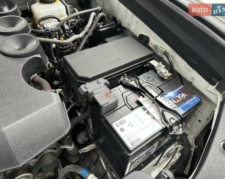 Белый Тойота Ленд Крузер Прадо, объемом двигателя 4 л и пробегом 119 тыс. км за 35450 $, фото 92 на Automoto.ua