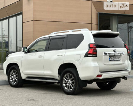 Белый Тойота Ленд Крузер Прадо, объемом двигателя 2.76 л и пробегом 127 тыс. км за 40999 $, фото 4 на Automoto.ua