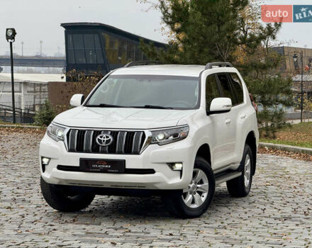 Белый Тойота Ленд Крузер Прадо, объемом двигателя 3.96 л и пробегом 50 тыс. км за 41999 $, фото 1 на Automoto.ua