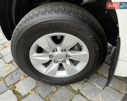 Белый Тойота Ленд Крузер Прадо, объемом двигателя 3.96 л и пробегом 50 тыс. км за 41999 $, фото 73 на Automoto.ua