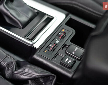 Белый Тойота Ленд Крузер Прадо, объемом двигателя 4 л и пробегом 28 тыс. км за 39990 $, фото 31 на Automoto.ua