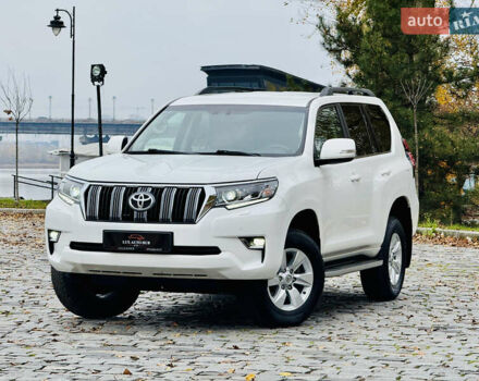 Белый Тойота Ленд Крузер Прадо, объемом двигателя 3.96 л и пробегом 50 тыс. км за 41999 $, фото 156 на Automoto.ua