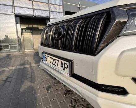 Белый Тойота Ленд Крузер Прадо, объемом двигателя 2.76 л и пробегом 130 тыс. км за 49599 $, фото 9 на Automoto.ua