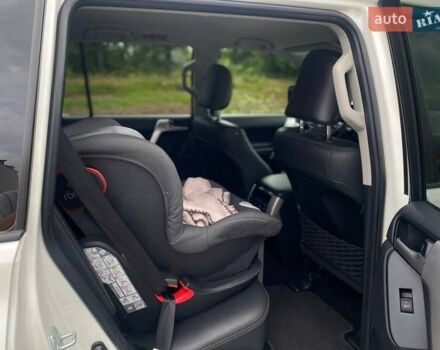 Білий Тойота Ленд Крузер Прадо, об'ємом двигуна 3.96 л та пробігом 130 тис. км за 44490 $, фото 19 на Automoto.ua