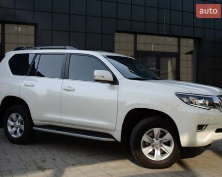 Белый Тойота Ленд Крузер Прадо, объемом двигателя 3.96 л и пробегом 42 тыс. км за 46500 $, фото 2 на Automoto.ua