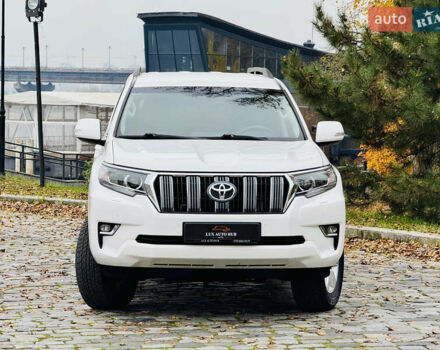 Белый Тойота Ленд Крузер Прадо, объемом двигателя 3.96 л и пробегом 50 тыс. км за 41999 $, фото 193 на Automoto.ua