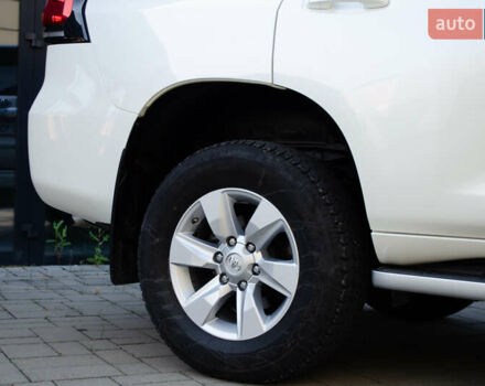 Белый Тойота Ленд Крузер Прадо, объемом двигателя 3.96 л и пробегом 42 тыс. км за 46500 $, фото 67 на Automoto.ua