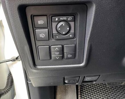 Белый Тойота Ленд Крузер Прадо, объемом двигателя 2.76 л и пробегом 130 тыс. км за 49599 $, фото 22 на Automoto.ua