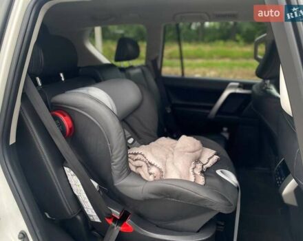 Тойота Ленд Крузер Прадо 2020 в Киеве на Automoto.ua Белый Тойота Ленд Крузер Прадо, объемом двигателя 3.96 л и пробегом 130 тыс. км за 44490 $, фото 20 на Automoto.ua