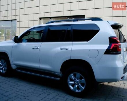 Белый Тойота Ленд Крузер Прадо, объемом двигателя 3.96 л и пробегом 42 тыс. км за 46500 $, фото 13 на Automoto.ua