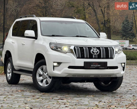 Белый Тойота Ленд Крузер Прадо, объемом двигателя 3.96 л и пробегом 50 тыс. км за 41999 $, фото 161 на Automoto.ua