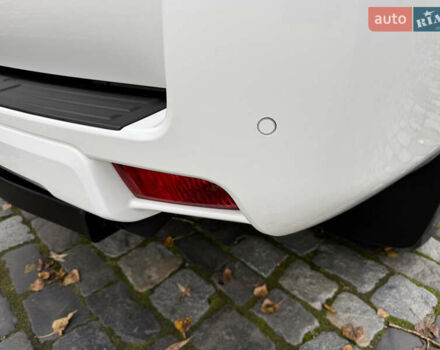 Белый Тойота Ленд Крузер Прадо, объемом двигателя 3.96 л и пробегом 50 тыс. км за 41999 $, фото 38 на Automoto.ua