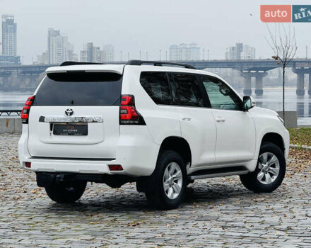 Белый Тойота Ленд Крузер Прадо, объемом двигателя 3.96 л и пробегом 50 тыс. км за 41999 $, фото 31 на Automoto.ua