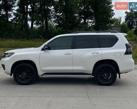 Тойота Ленд Крузер Прадо 2020 в Киеве на Automoto.ua Белый Тойота Ленд Крузер Прадо, объемом двигателя 3.96 л и пробегом 130 тыс. км за 44490 $, фото 8 на Automoto.ua