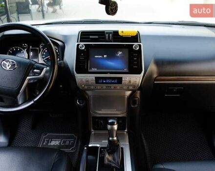 Белый Тойота Ленд Крузер Прадо, объемом двигателя 3.96 л и пробегом 42 тыс. км за 46500 $, фото 34 на Automoto.ua