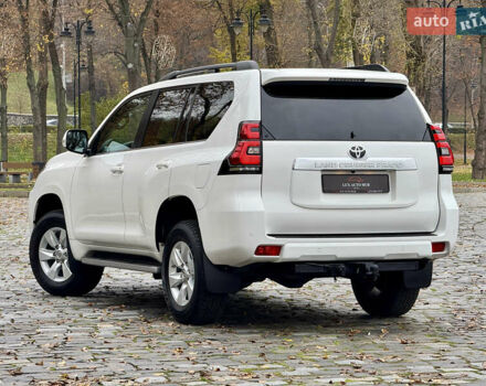 Белый Тойота Ленд Крузер Прадо, объемом двигателя 3.96 л и пробегом 50 тыс. км за 41999 $, фото 79 на Automoto.ua