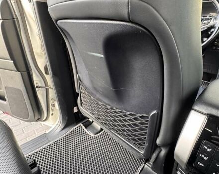 Белый Тойота Ленд Крузер Прадо, объемом двигателя 2.76 л и пробегом 130 тыс. км за 49599 $, фото 16 на Automoto.ua