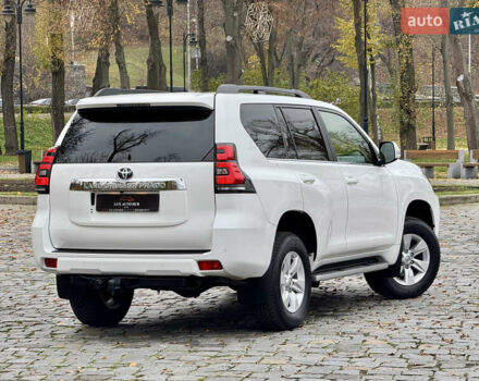 Белый Тойота Ленд Крузер Прадо, объемом двигателя 3.96 л и пробегом 50 тыс. км за 41999 $, фото 158 на Automoto.ua