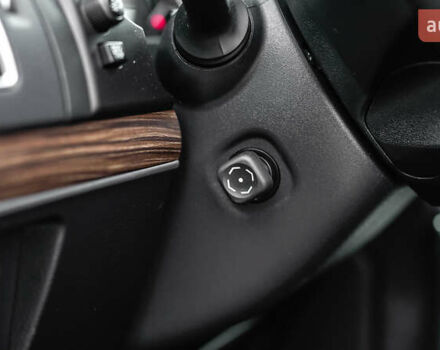 Белый Тойота Ленд Крузер Прадо, объемом двигателя 4 л и пробегом 28 тыс. км за 39990 $, фото 17 на Automoto.ua