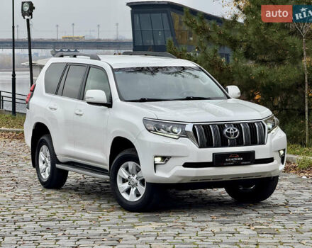 Белый Тойота Ленд Крузер Прадо, объемом двигателя 3.96 л и пробегом 50 тыс. км за 41999 $, фото 82 на Automoto.ua