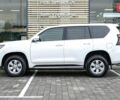 Белый Тойота Ленд Крузер Прадо, объемом двигателя 4 л и пробегом 28 тыс. км за 39990 $, фото 2 на Automoto.ua
