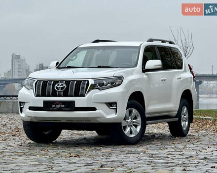 Белый Тойота Ленд Крузер Прадо, объемом двигателя 3.96 л и пробегом 50 тыс. км за 41999 $, фото 203 на Automoto.ua