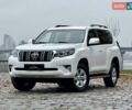 Белый Тойота Ленд Крузер Прадо, объемом двигателя 3.96 л и пробегом 50 тыс. км за 41999 $, фото 203 на Automoto.ua