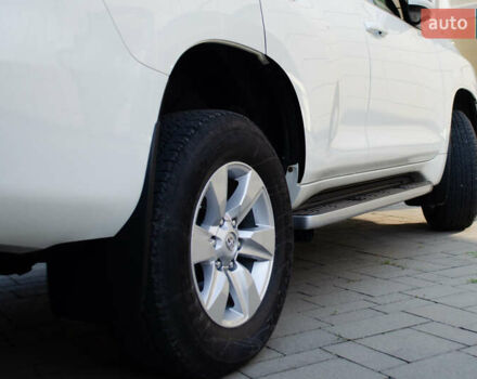 Белый Тойота Ленд Крузер Прадо, объемом двигателя 3.96 л и пробегом 42 тыс. км за 46500 $, фото 70 на Automoto.ua