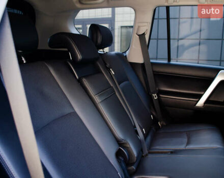 Белый Тойота Ленд Крузер Прадо, объемом двигателя 3.96 л и пробегом 42 тыс. км за 46500 $, фото 51 на Automoto.ua