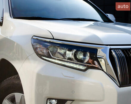 Белый Тойота Ленд Крузер Прадо, объемом двигателя 3.96 л и пробегом 42 тыс. км за 46500 $, фото 24 на Automoto.ua