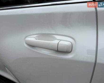 Белый Тойота Ленд Крузер Прадо, объемом двигателя 3.96 л и пробегом 50 тыс. км за 41999 $, фото 61 на Automoto.ua