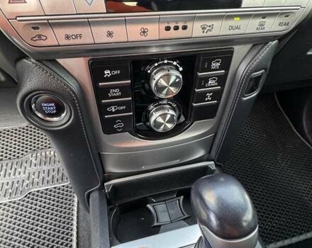 Белый Тойота Ленд Крузер Прадо, объемом двигателя 2.76 л и пробегом 130 тыс. км за 49599 $, фото 30 на Automoto.ua