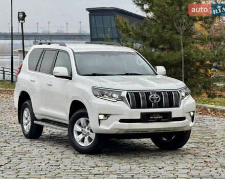 Белый Тойота Ленд Крузер Прадо, объемом двигателя 3.96 л и пробегом 50 тыс. км за 41999 $, фото 147 на Automoto.ua