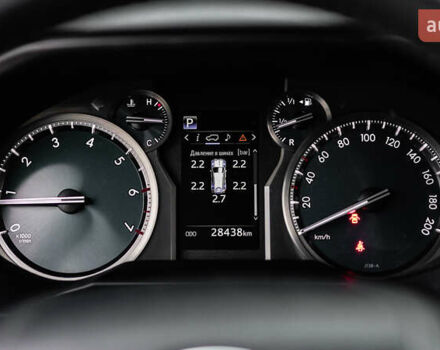 Белый Тойота Ленд Крузер Прадо, объемом двигателя 4 л и пробегом 28 тыс. км за 39990 $, фото 24 на Automoto.ua