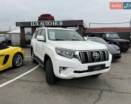 Белый Тойота Ленд Крузер Прадо, объемом двигателя 3.96 л и пробегом 50 тыс. км за 41999 $, фото 160 на Automoto.ua
