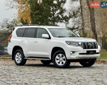 Белый Тойота Ленд Крузер Прадо, объемом двигателя 3.96 л и пробегом 50 тыс. км за 41999 $, фото 77 на Automoto.ua