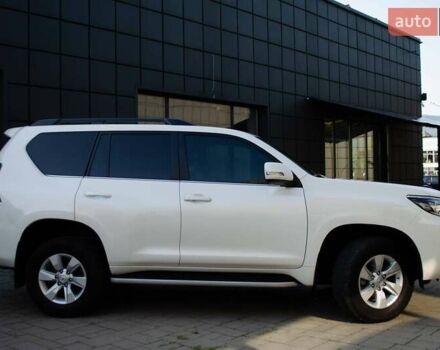 Белый Тойота Ленд Крузер Прадо, объемом двигателя 3.96 л и пробегом 42 тыс. км за 46500 $, фото 4 на Automoto.ua