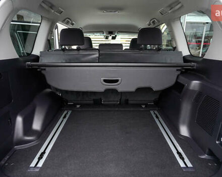 Белый Тойота Ленд Крузер Прадо, объемом двигателя 4 л и пробегом 28 тыс. км за 39990 $, фото 9 на Automoto.ua