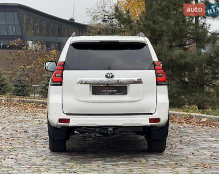 Белый Тойота Ленд Крузер Прадо, объемом двигателя 3.96 л и пробегом 50 тыс. км за 41999 $, фото 167 на Automoto.ua