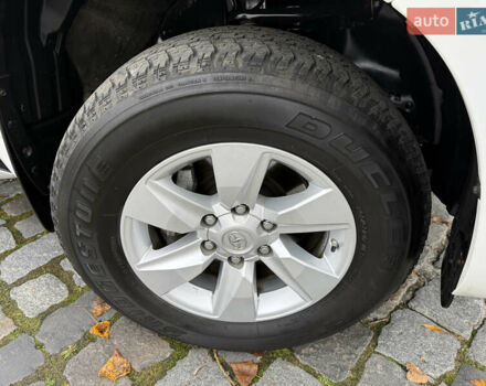 Белый Тойота Ленд Крузер Прадо, объемом двигателя 3.96 л и пробегом 50 тыс. км за 41999 $, фото 33 на Automoto.ua