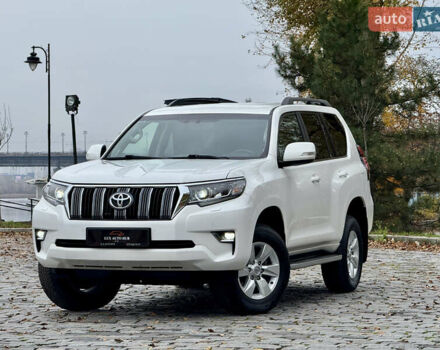 Белый Тойота Ленд Крузер Прадо, объемом двигателя 3.96 л и пробегом 50 тыс. км за 41999 $, фото 155 на Automoto.ua