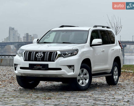 Белый Тойота Ленд Крузер Прадо, объемом двигателя 3.96 л и пробегом 50 тыс. км за 41999 $, фото 202 на Automoto.ua