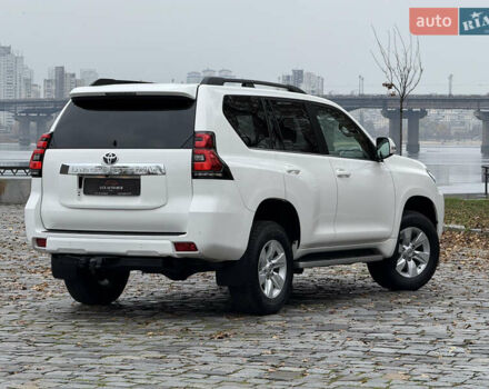 Белый Тойота Ленд Крузер Прадо, объемом двигателя 3.96 л и пробегом 50 тыс. км за 41999 $, фото 170 на Automoto.ua
