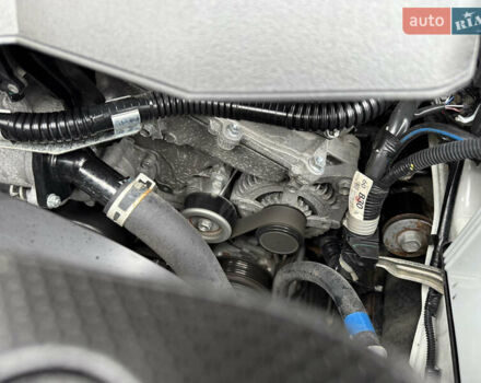 Белый Тойота Ленд Крузер Прадо, объемом двигателя 3.96 л и пробегом 50 тыс. км за 41999 $, фото 118 на Automoto.ua