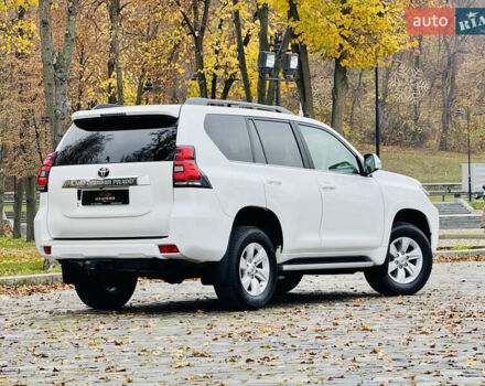 Белый Тойота Ленд Крузер Прадо, объемом двигателя 3.96 л и пробегом 50 тыс. км за 41999 $, фото 188 на Automoto.ua