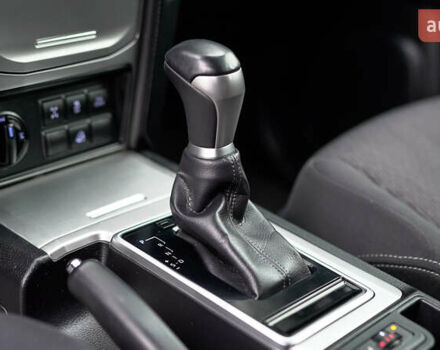 Белый Тойота Ленд Крузер Прадо, объемом двигателя 4 л и пробегом 28 тыс. км за 39990 $, фото 30 на Automoto.ua